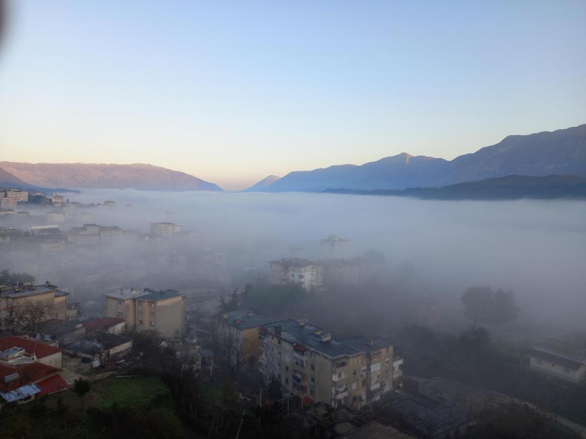 Vladimir Estate Hotel Gjirokastër Екстериор снимка