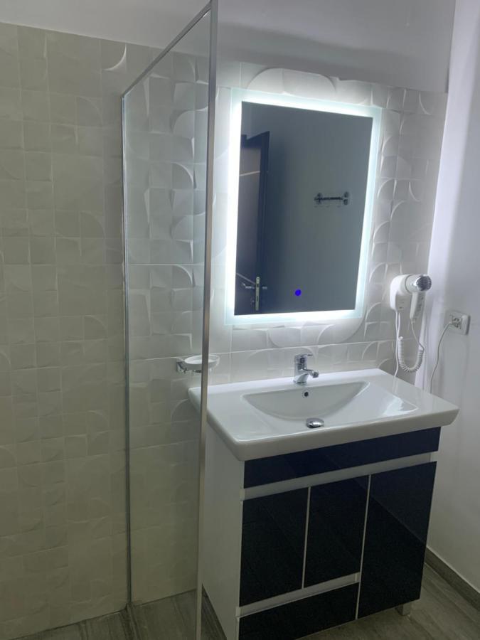 Vladimir Estate Hotel Gjirokastër Екстериор снимка