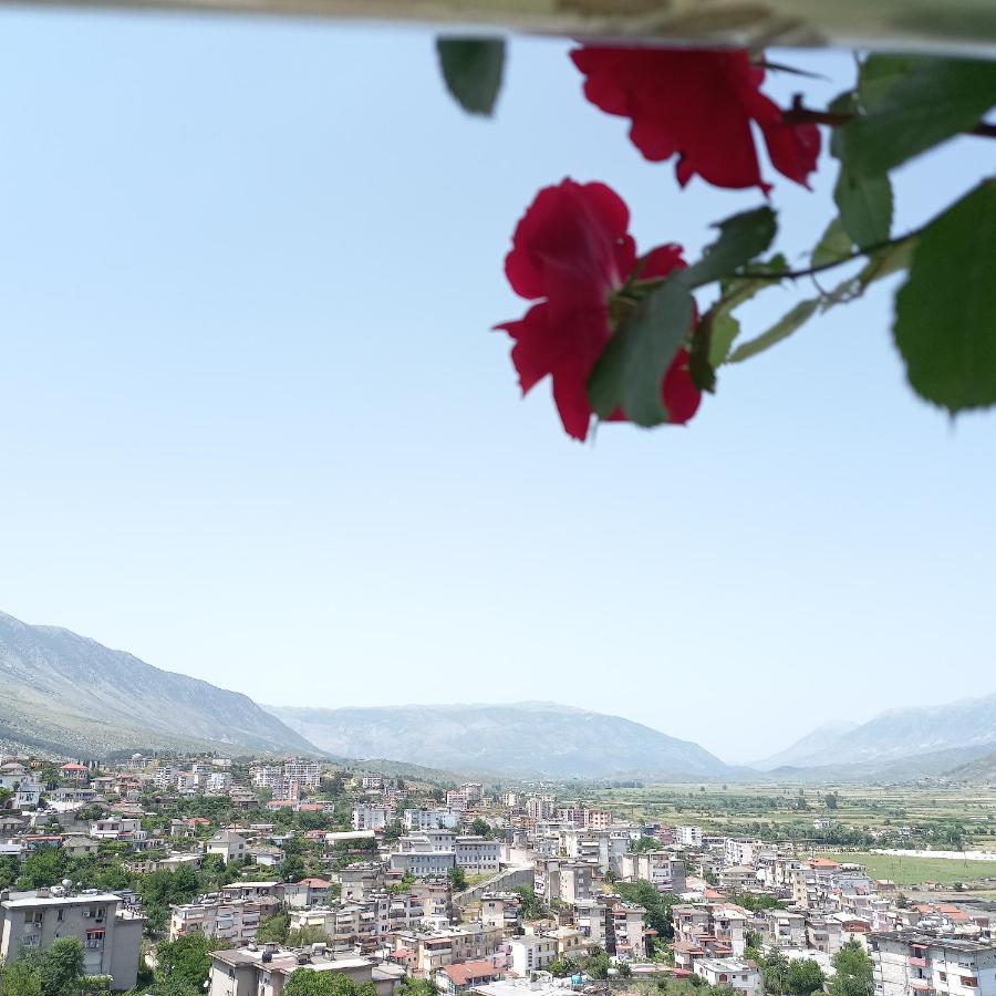 Vladimir Estate Hotel Gjirokastër Екстериор снимка