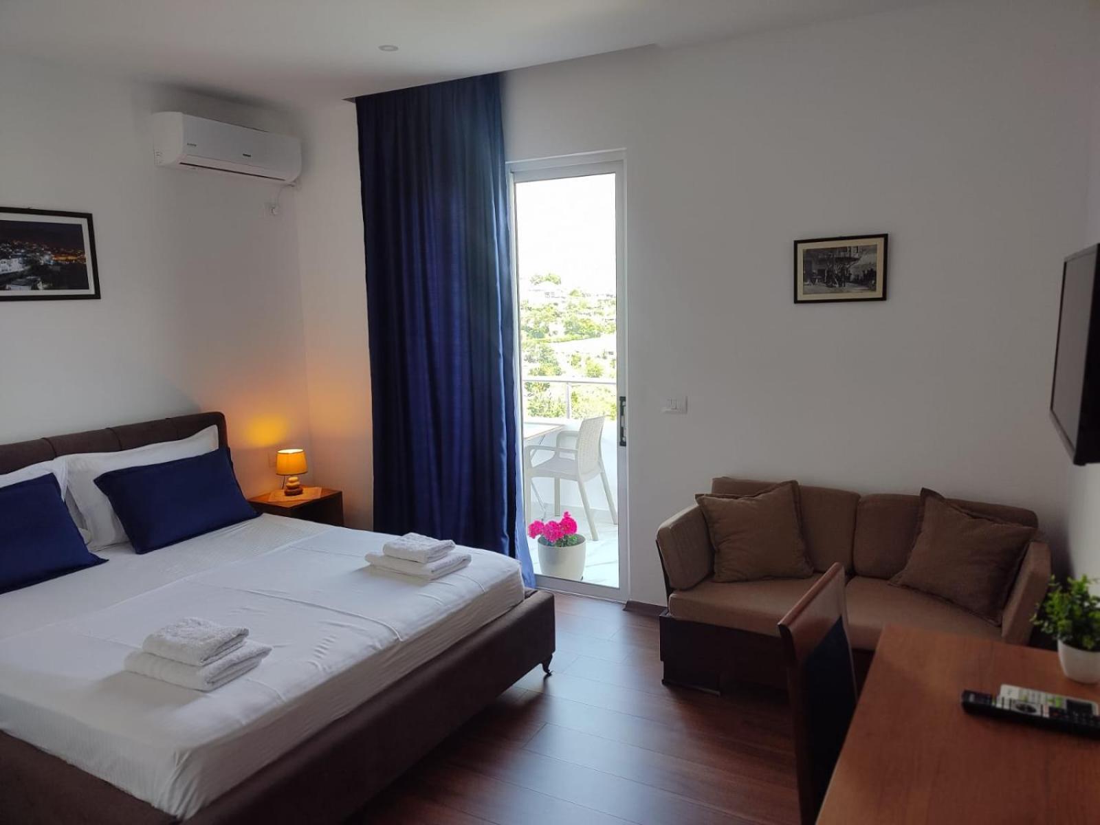 Vladimir Estate Hotel Gjirokastër Екстериор снимка