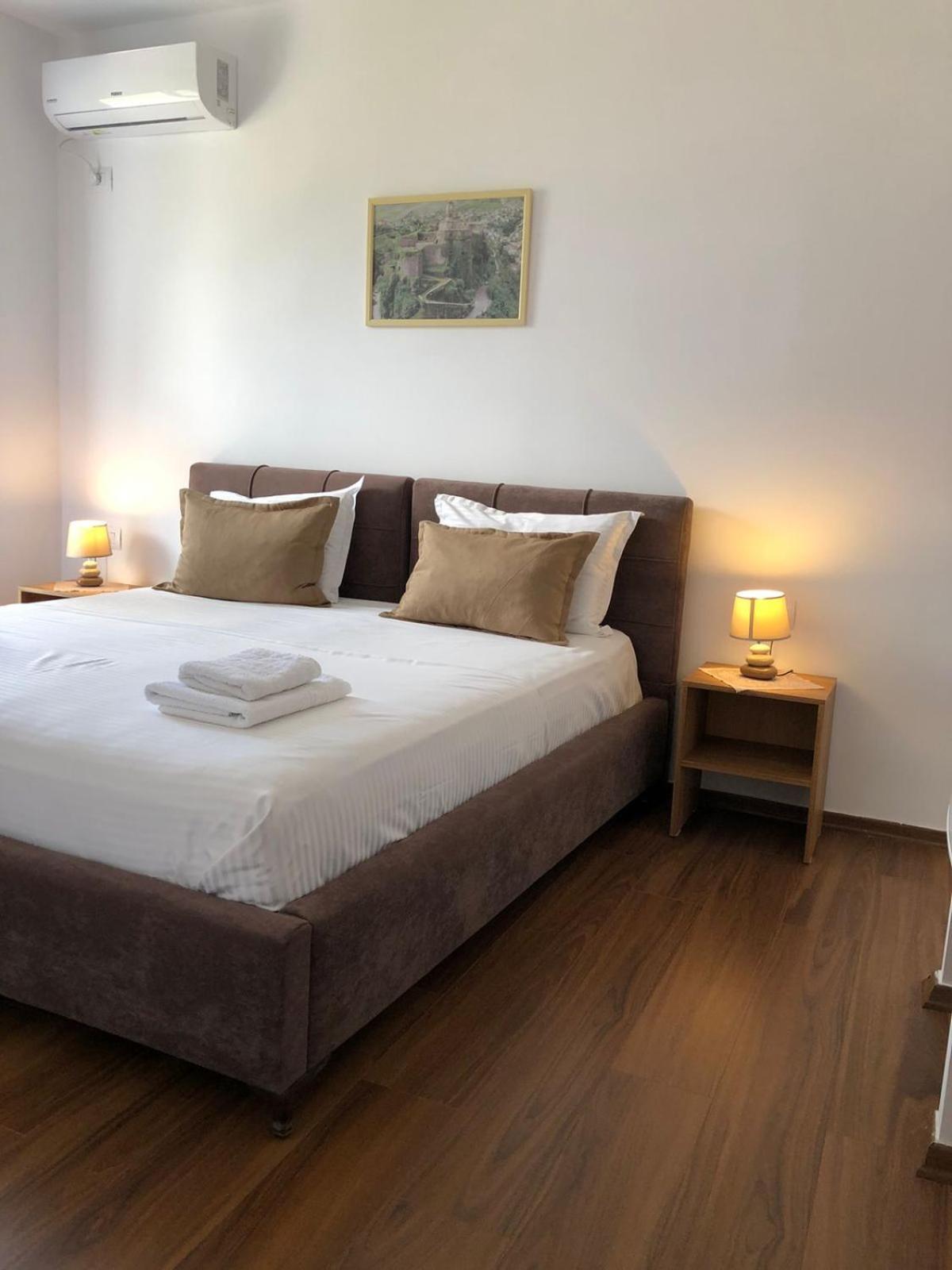 Vladimir Estate Hotel Gjirokastër Екстериор снимка