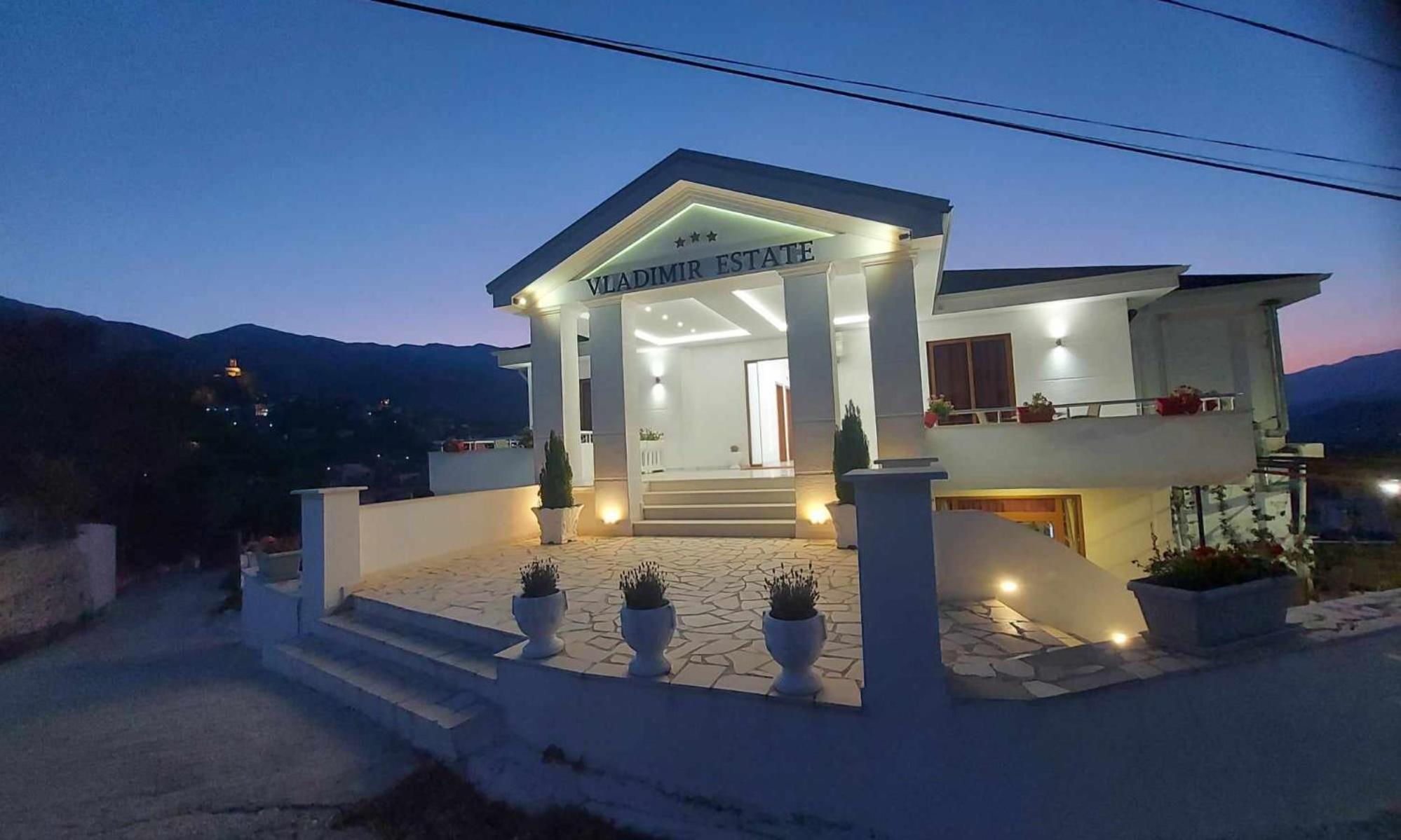 Vladimir Estate Hotel Gjirokastër Екстериор снимка